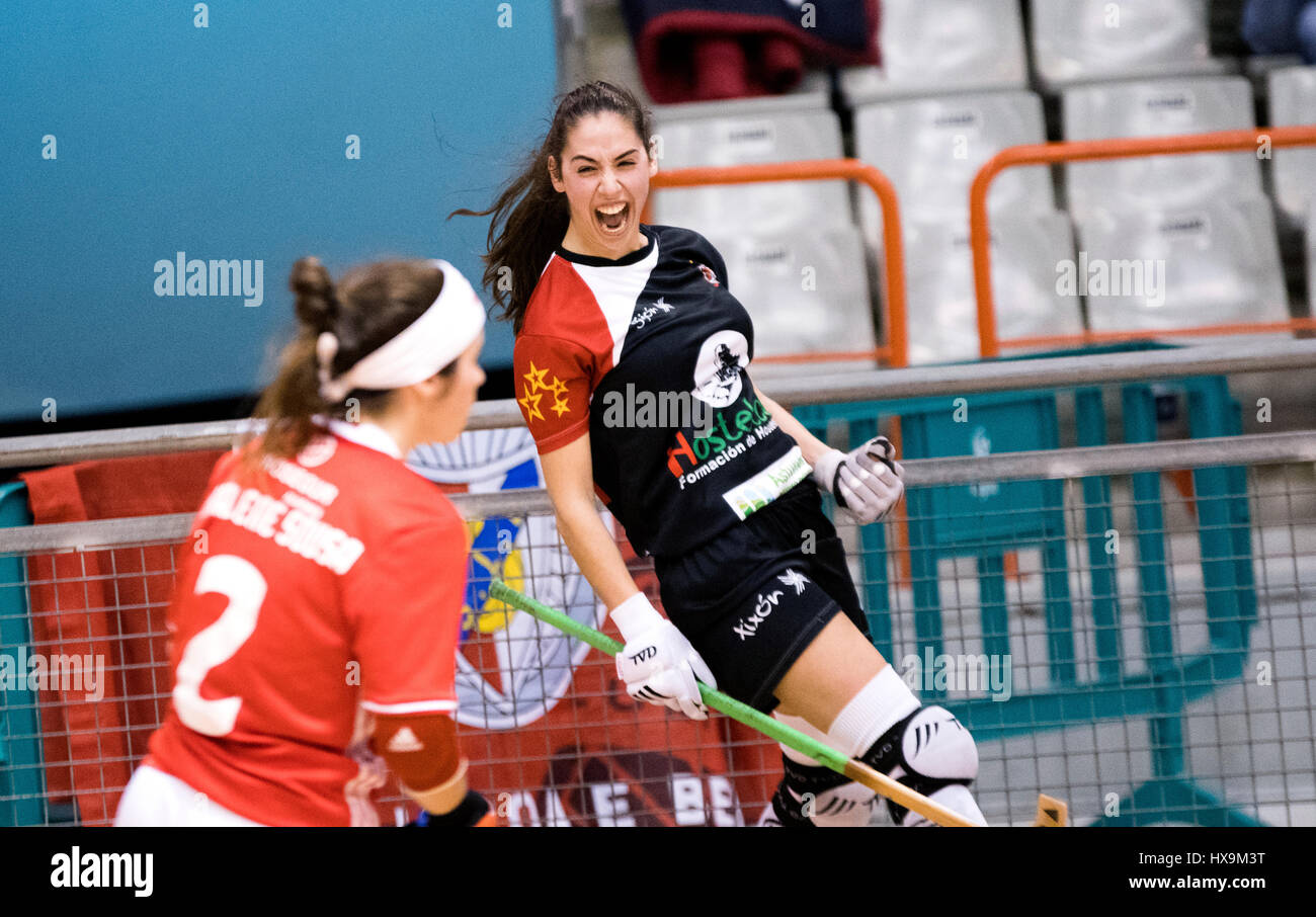 Gijon, Spain. 25th March, 2017. Marta Gonzalez Piquero (Gijon HC) celebrates the second goal of her team during the rink hockey match of FSemifinal of CERS Final Four Female Euroleague Cup between SL Benfica and Hostelcur Gijon HC at Sports Center on March 24, 2016 in Gijon, Spain. ©David Gato/Alamy Live News Stock Photo