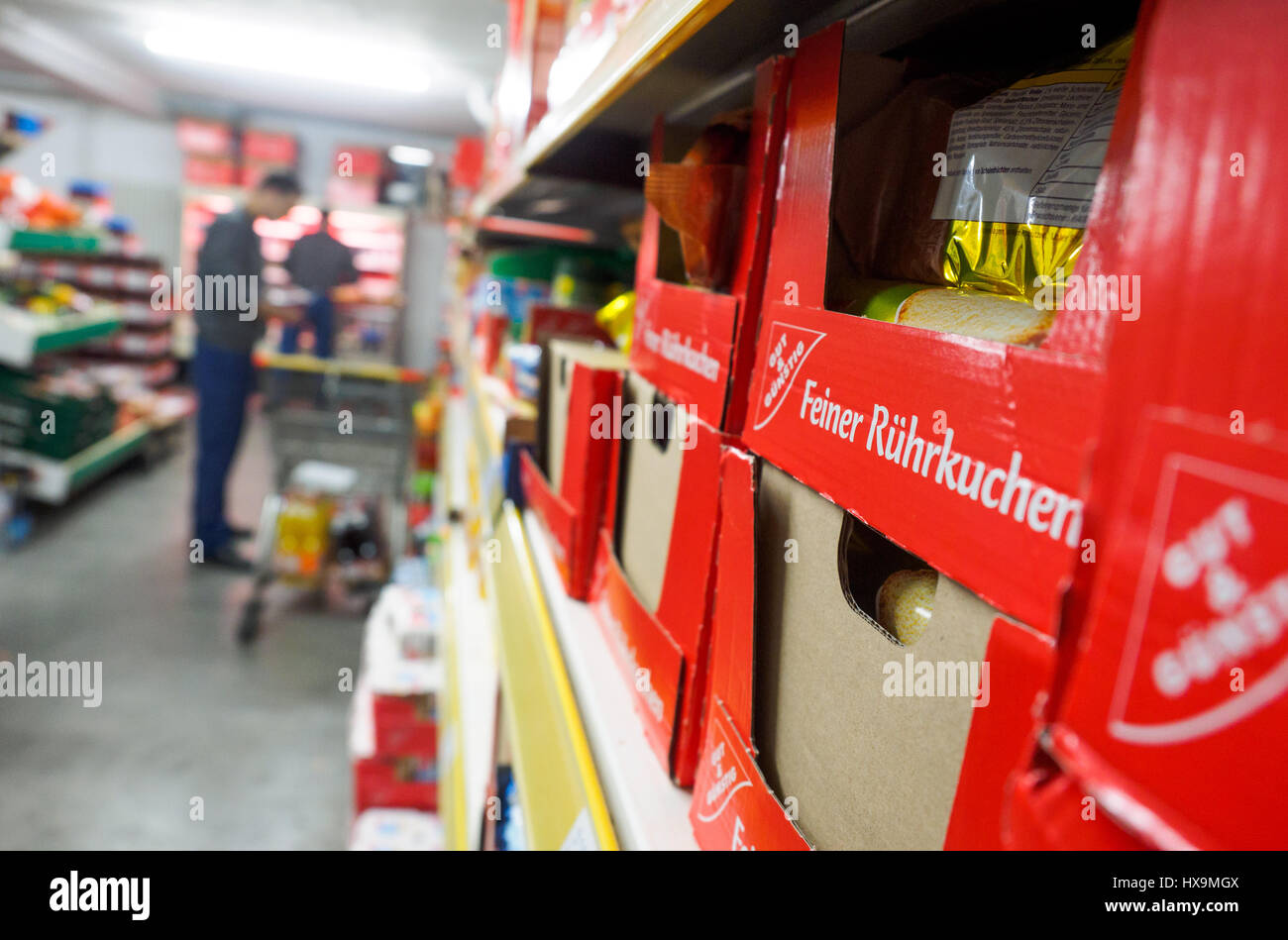 Hof, Germany. 09th Feb, 2017. Prison inmates purchase goods in the