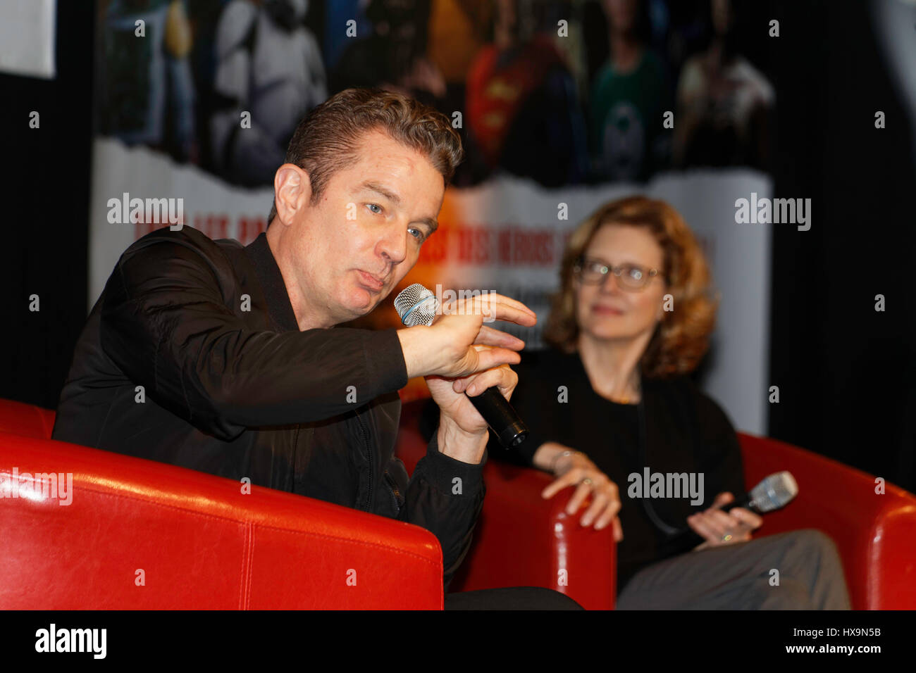 Paris, France, 25th March 2017. James Marsters, actor and Kristine Sutherland, actress (Buffy the Vampire Slayer) attend the 23rd édition Paris Manga Sci-Fi Show. Credit: Bernard Menigault/Alamy Live News Stock Photo