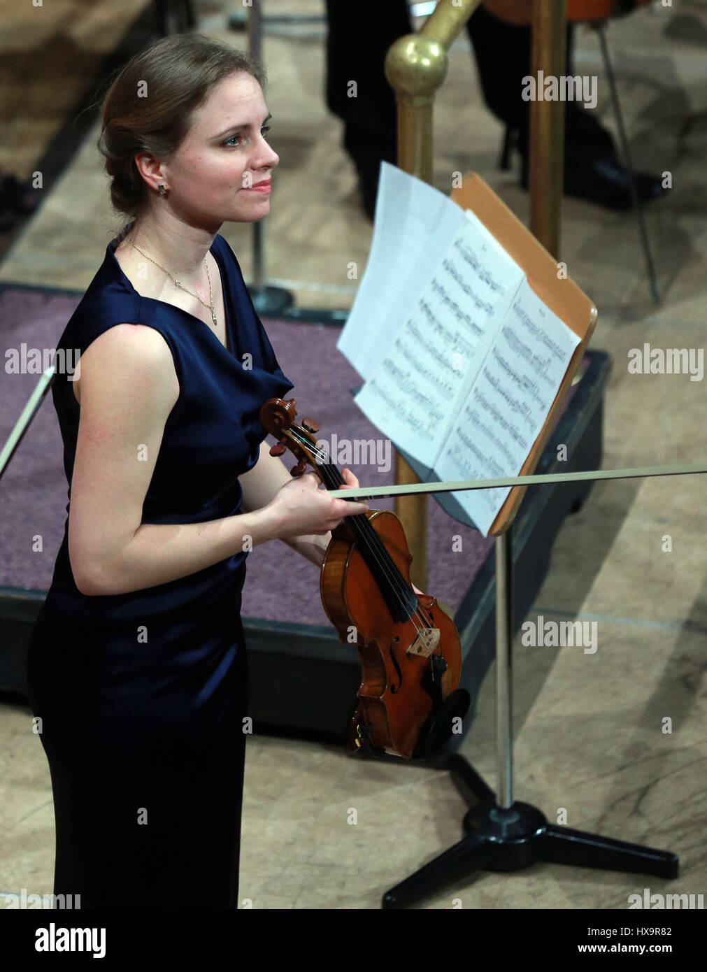 Heidelberg, Germany. 25th Mar, 2017. German violinist Julia Fischer is