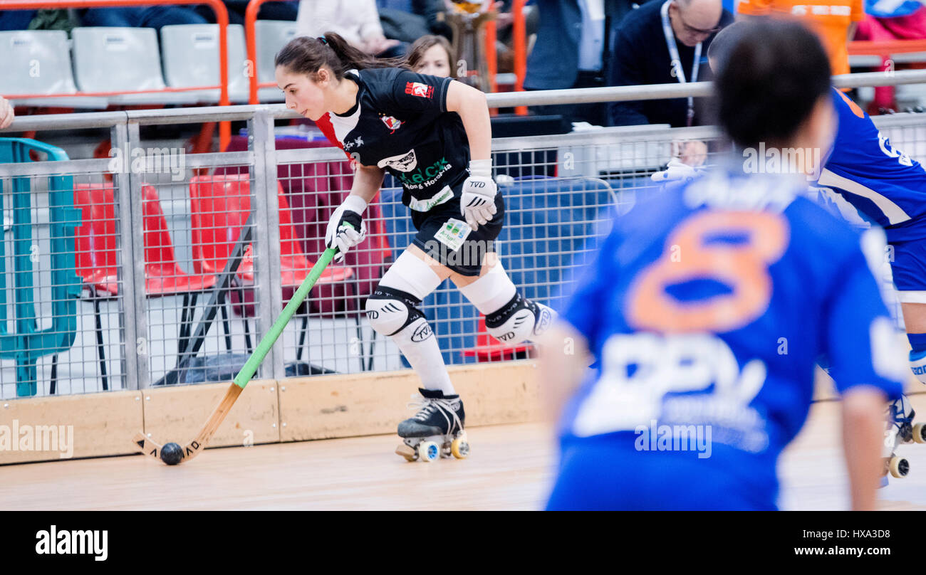 Gijon, Spain. 26th Mar, 2017. Marta Gonzalez Piquero (Gijon HC) in action during the rink hockey match of Final of CERS Final Female Euroleague Cup between Hostelcur Gijon HC and CP Voltegra at Sports Center on March 26, 2016 in Gijon, Spain. Credit: David Gato/Alamy Live News Stock Photo