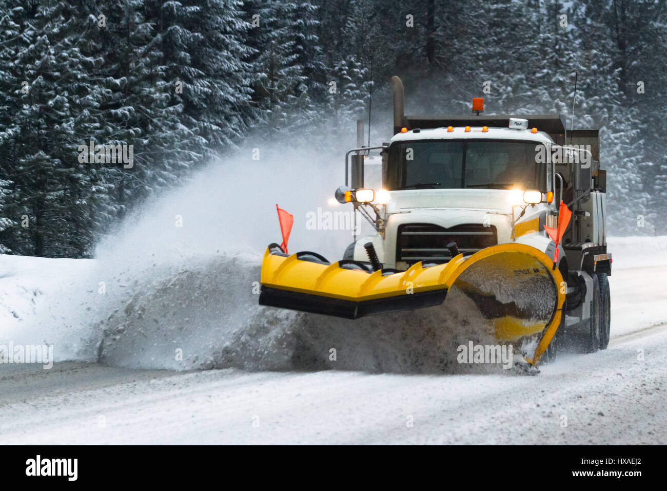 plows cleaning up highway 95 in northern Idaho early February 2017