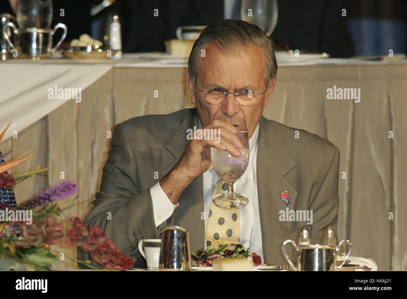 DONALD RUMSFELD U.S. SECRETARY OF DEFENSE 04 August 2005 BEVERLY HILTON HOTEL BEVERLY HILLS LA USA Stock Photo