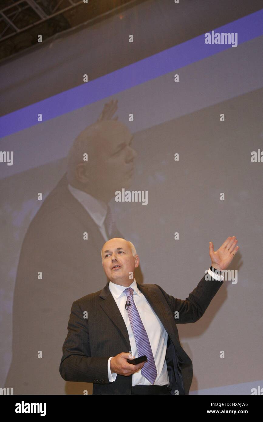 IAIN DUNCAN SMITH MP CHAIRMAN SOCIAL JUSTICE POLICY 02 October 2007 WINTER GARDENS BLACKPOOL ENGLAND Stock Photo