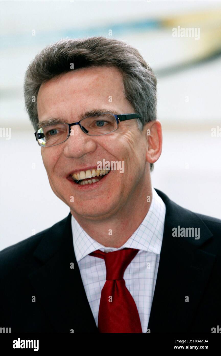 THOMAS DE MAIZIERE GERMAN MINISTER OF DEFENCE 08 July 2008 Stock Photo