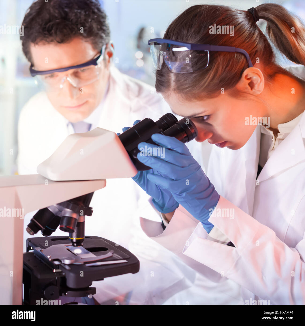 Life scientist researching in genetic laboratory Stock Photo - Alamy