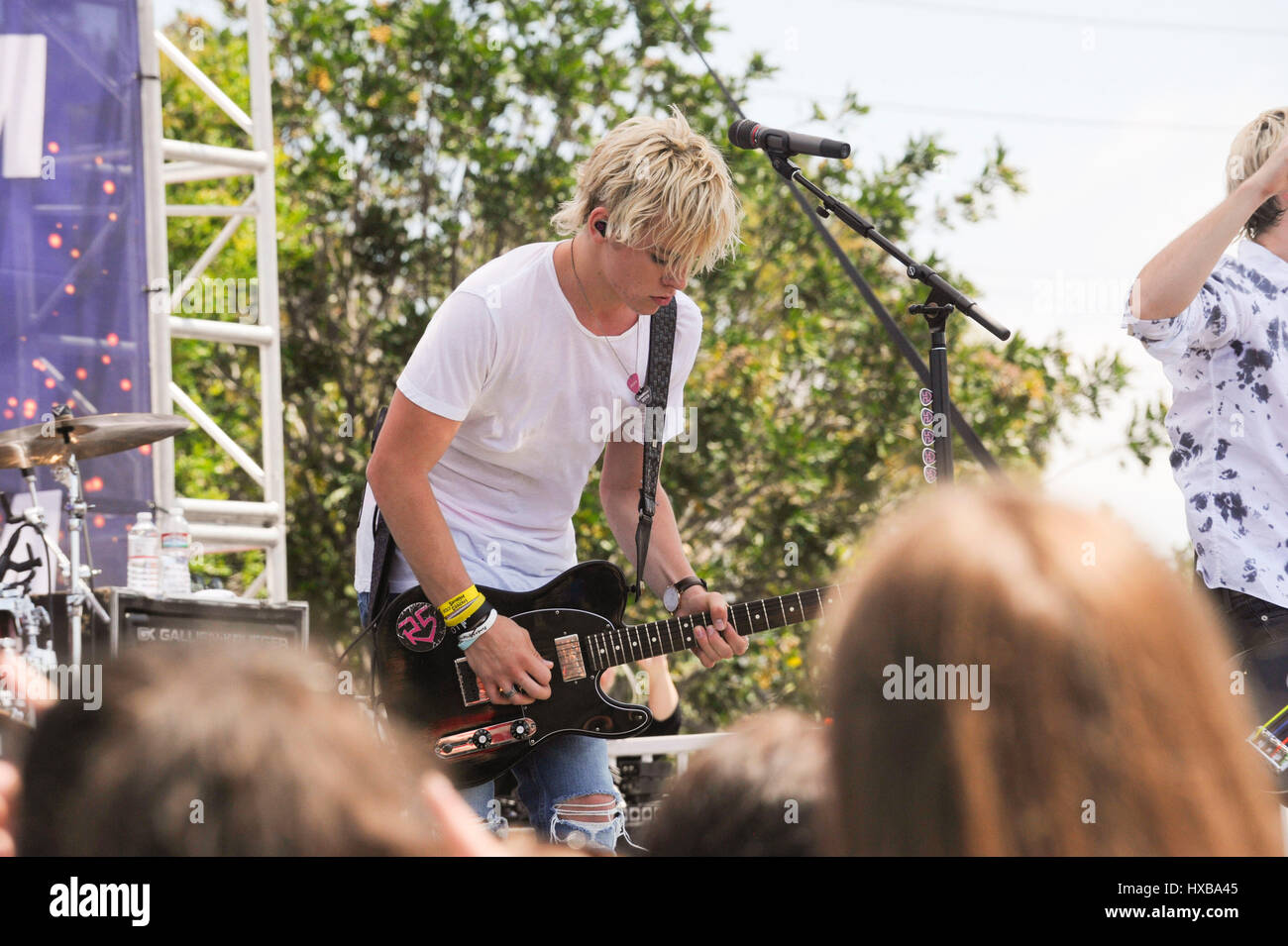 Ross lynch r5 perform onstage hi-res stock photography and