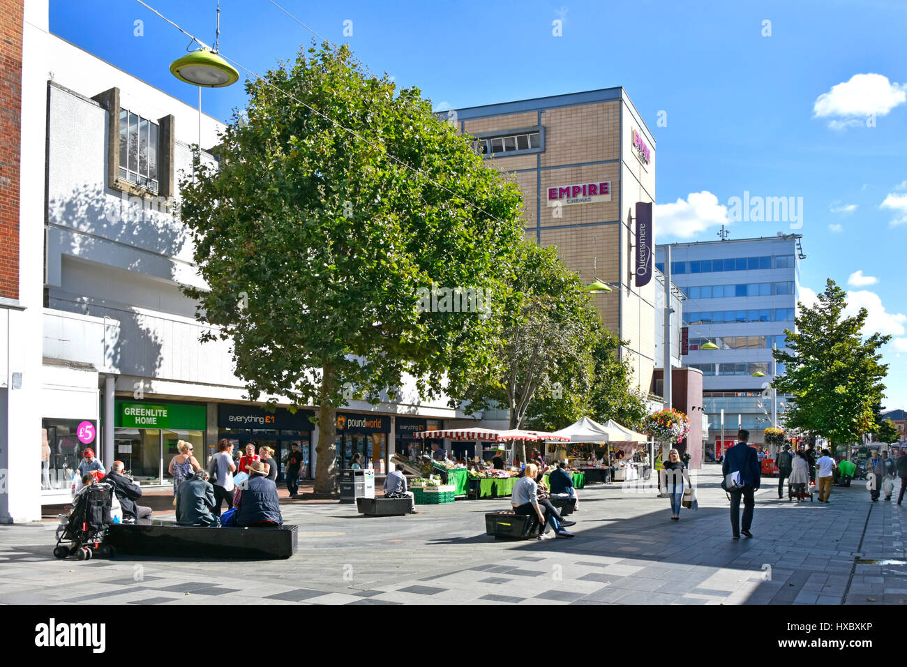 Slough uk town centre hires stock photography and images Alamy