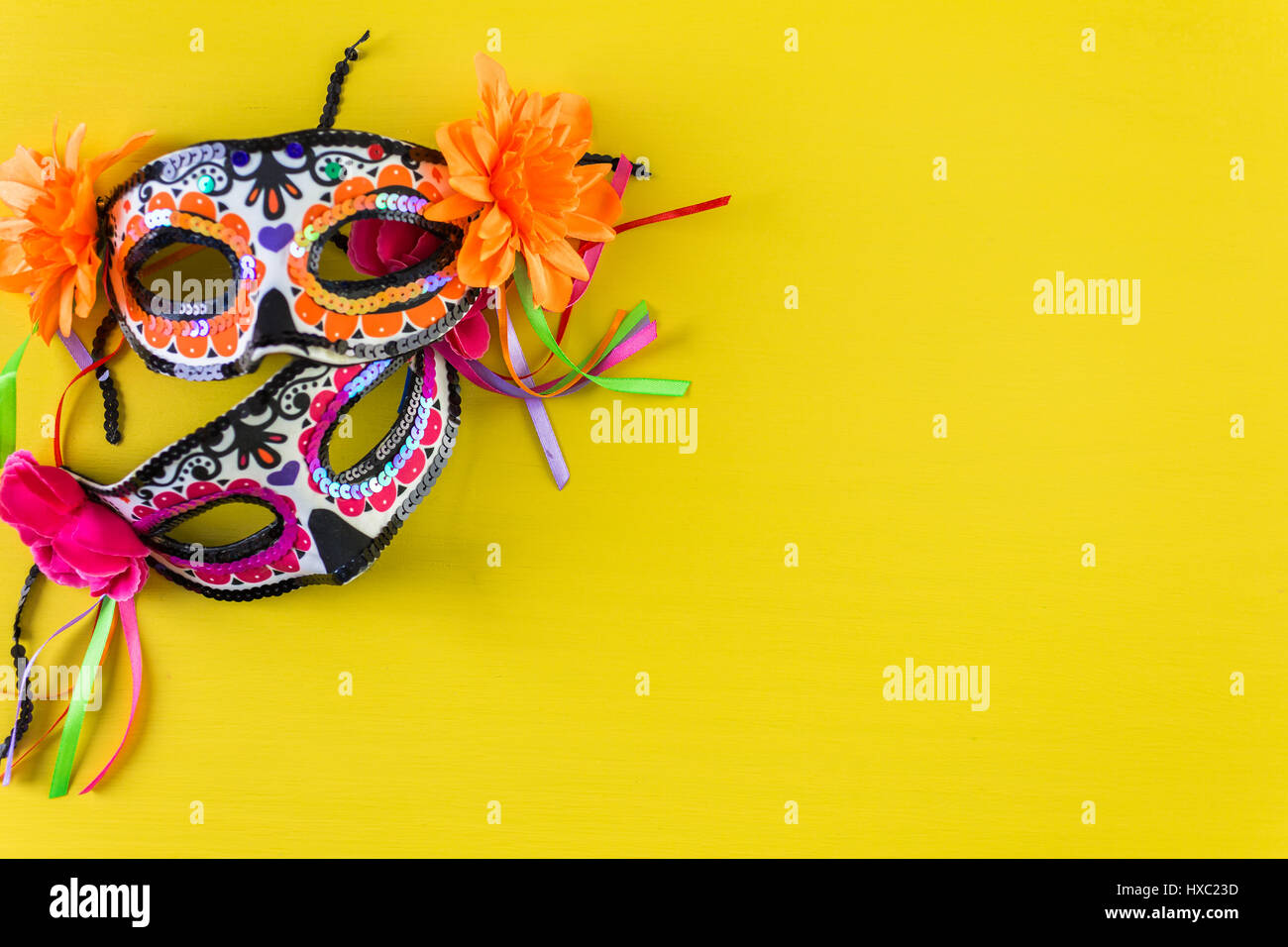 Sugar skull mask with flowers for Day of the Dead Stock Photo - Alamy