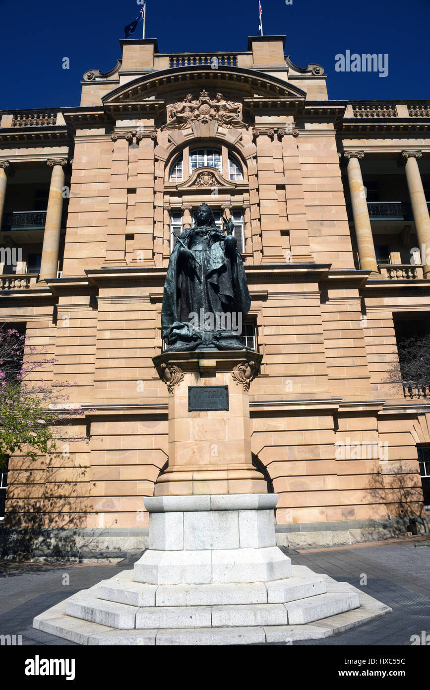 Brisbane, Australia Statue of Queen Victoria in Queens Park in front
