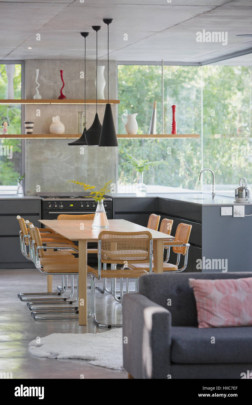 Kitchen and dining table hi-res stock photography and images - Alamy