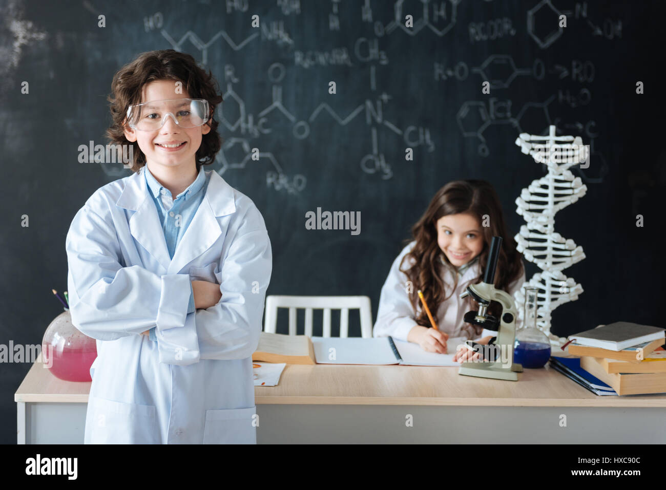 Scince experiment hi-res stock photography and images - Alamy