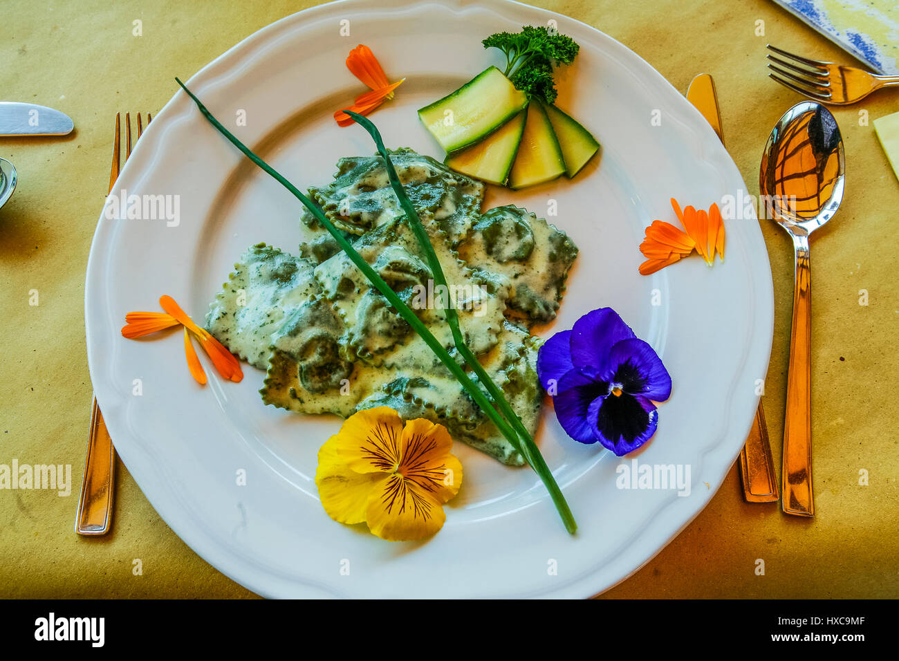 Cibo food hi-res stock photography and images - Alamy
