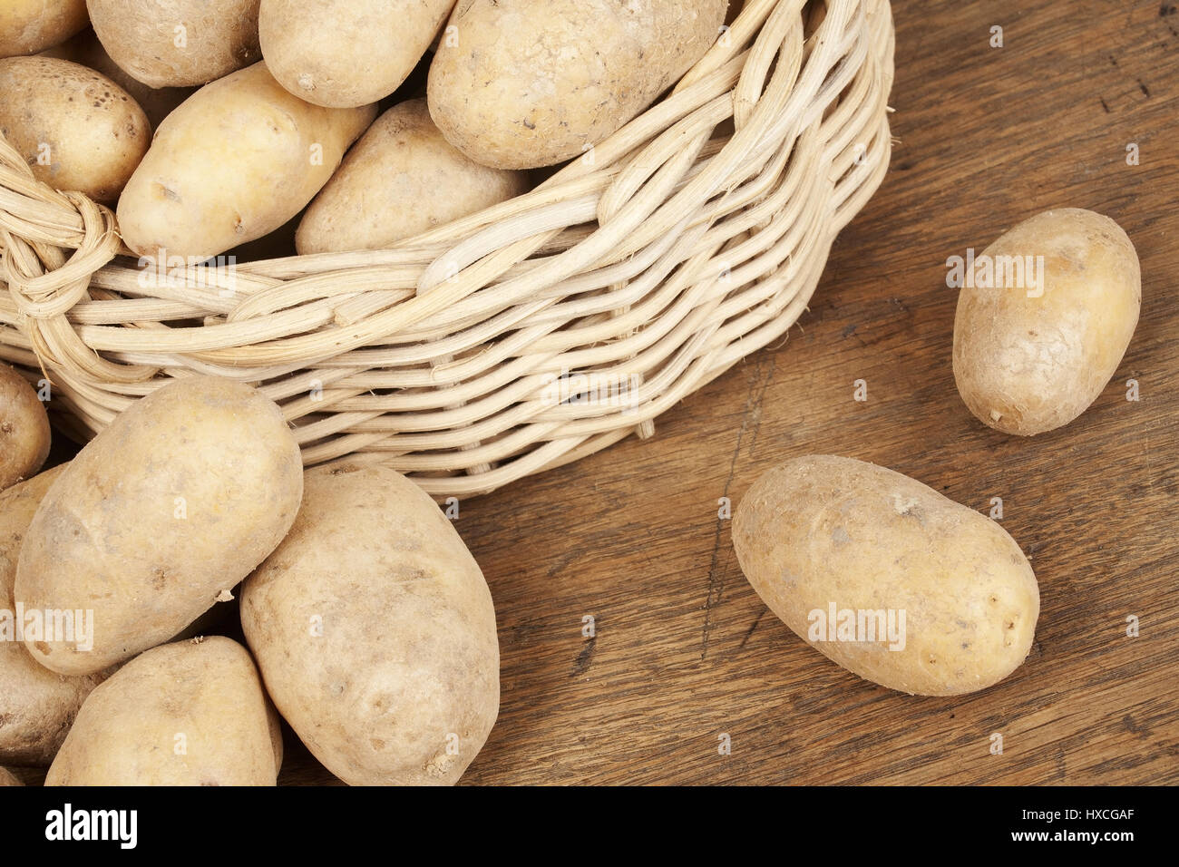 Basket with potatoes, Basket of potatoes |, Korb mit Kartoffeln |Basket of potatoes| Stock Photo