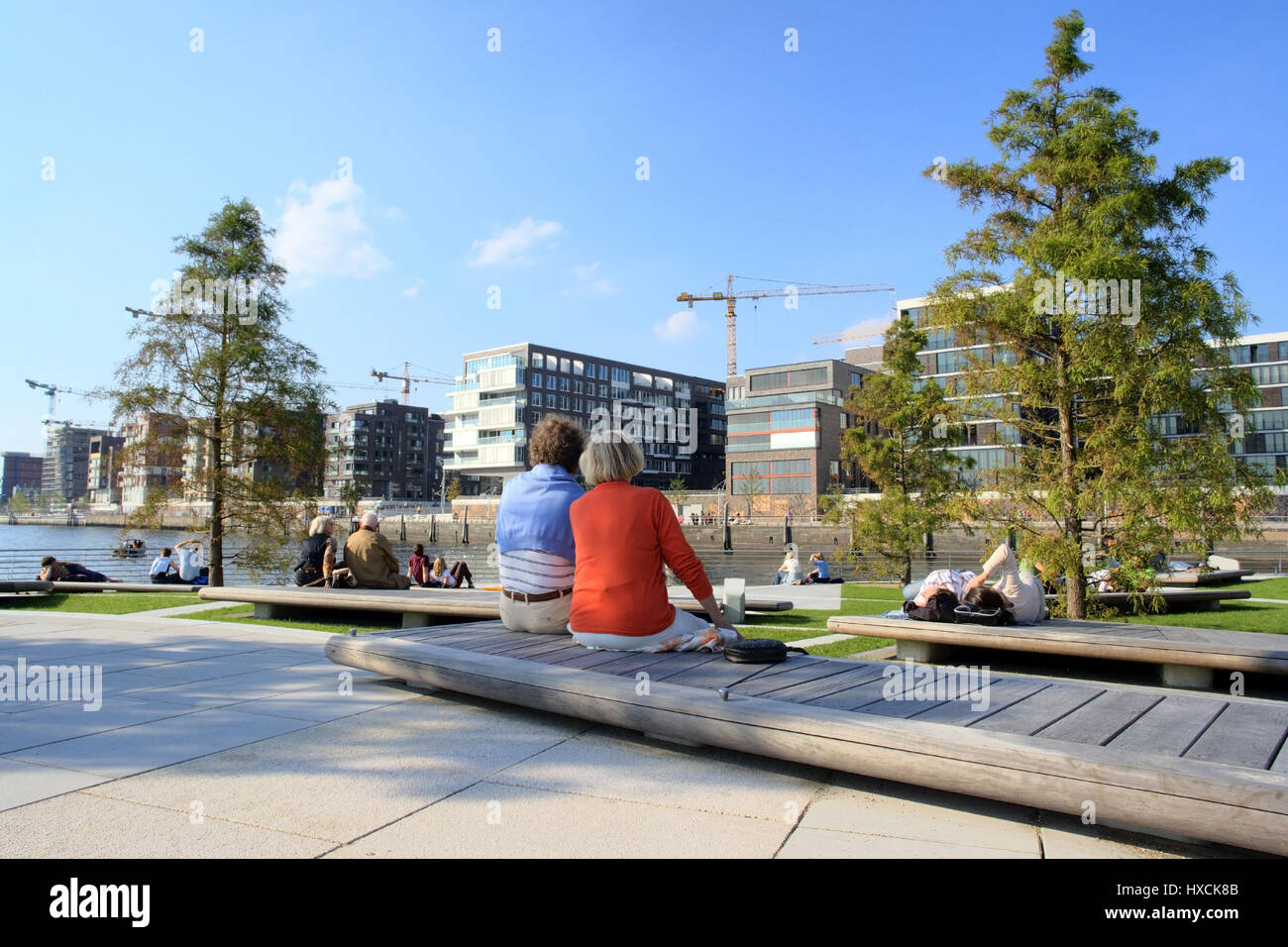 Take it easy in the harbour city, Relaxen in der Hafencity Stock Photo