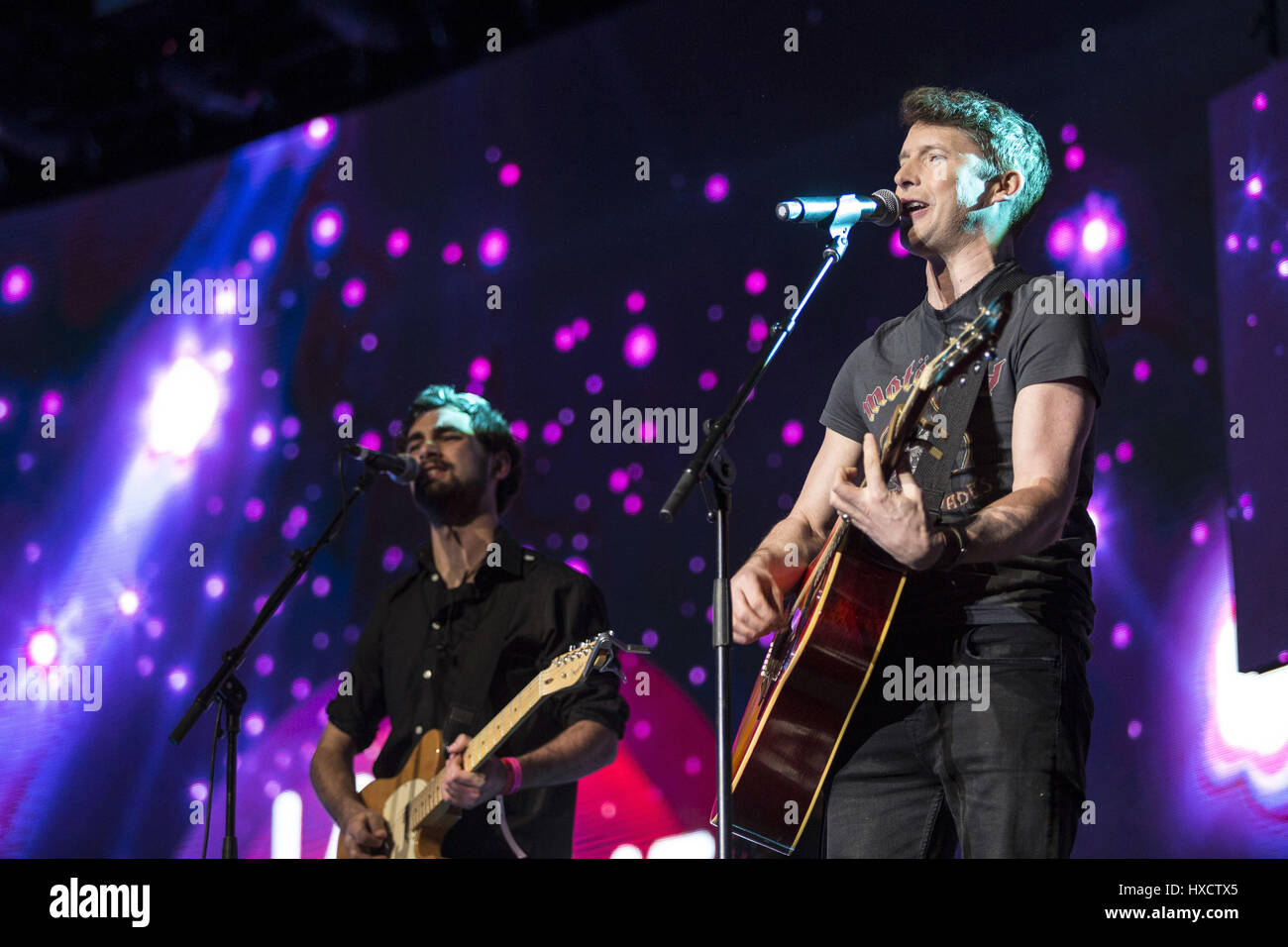 Madrid, Spain. 25th Mar, 2017. James Blunt live beim La Noche de Cadena 100 Konzert im WiZink Center. Madrid, 25.03.2017 | usage worldwide Credit: dpa/Alamy Live News Stock Photo