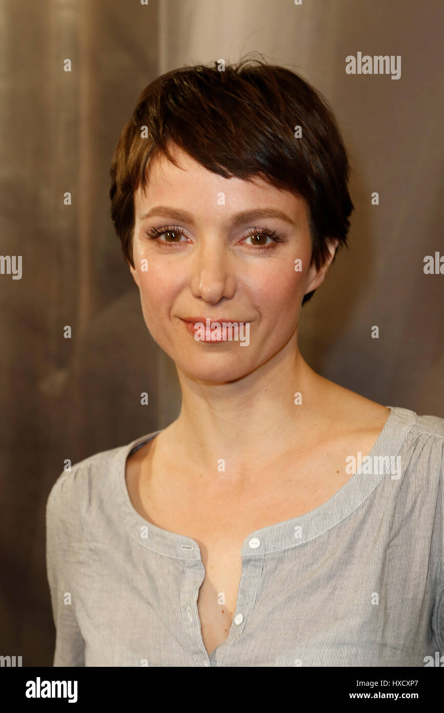 Julia Koschitz Frisur 2017 Frisuren Kurzhaar 2018 Das Beste Von