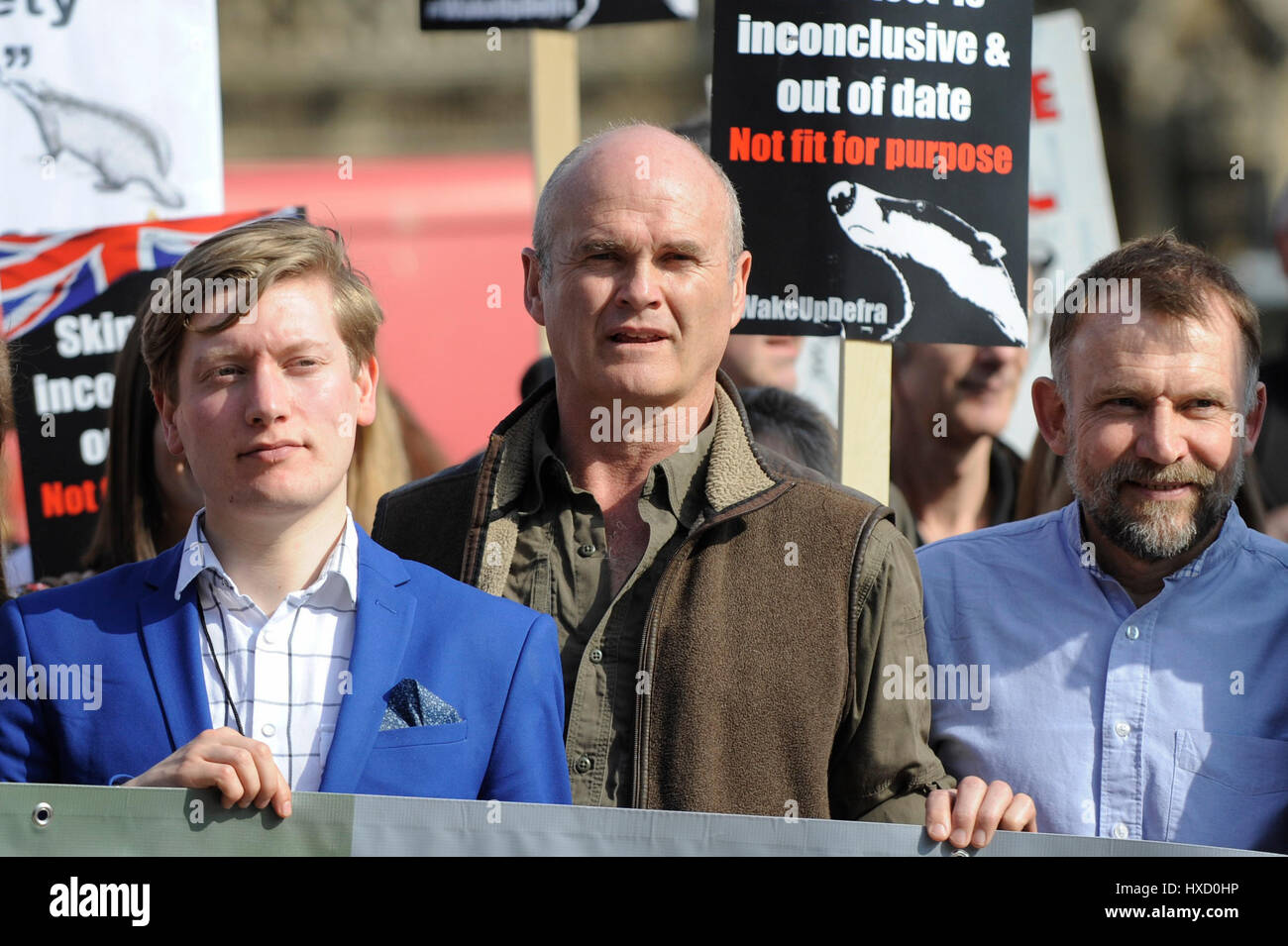 London, UK. 27th Mar, 2017. (C) BBC wildlife presenter Simon King joins animal activists taking part in a Save the Badger rally outside Parliament. Mr King will be giving a presentation to MPs who are due to debate the culling of badgers in the House of Commons today. Credit: Stephen Chung/Alamy Live News Stock Photo