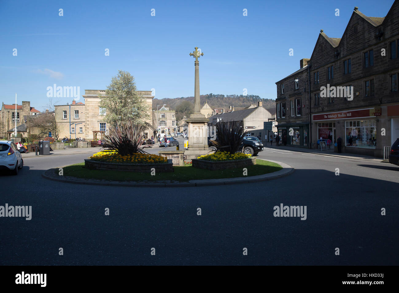 Bakewell,UK,27th March 2017,Blue skies over Bakewell in Derbyshire as British Summertime begins©Keith Larby/Alamy Live News Stock Photo