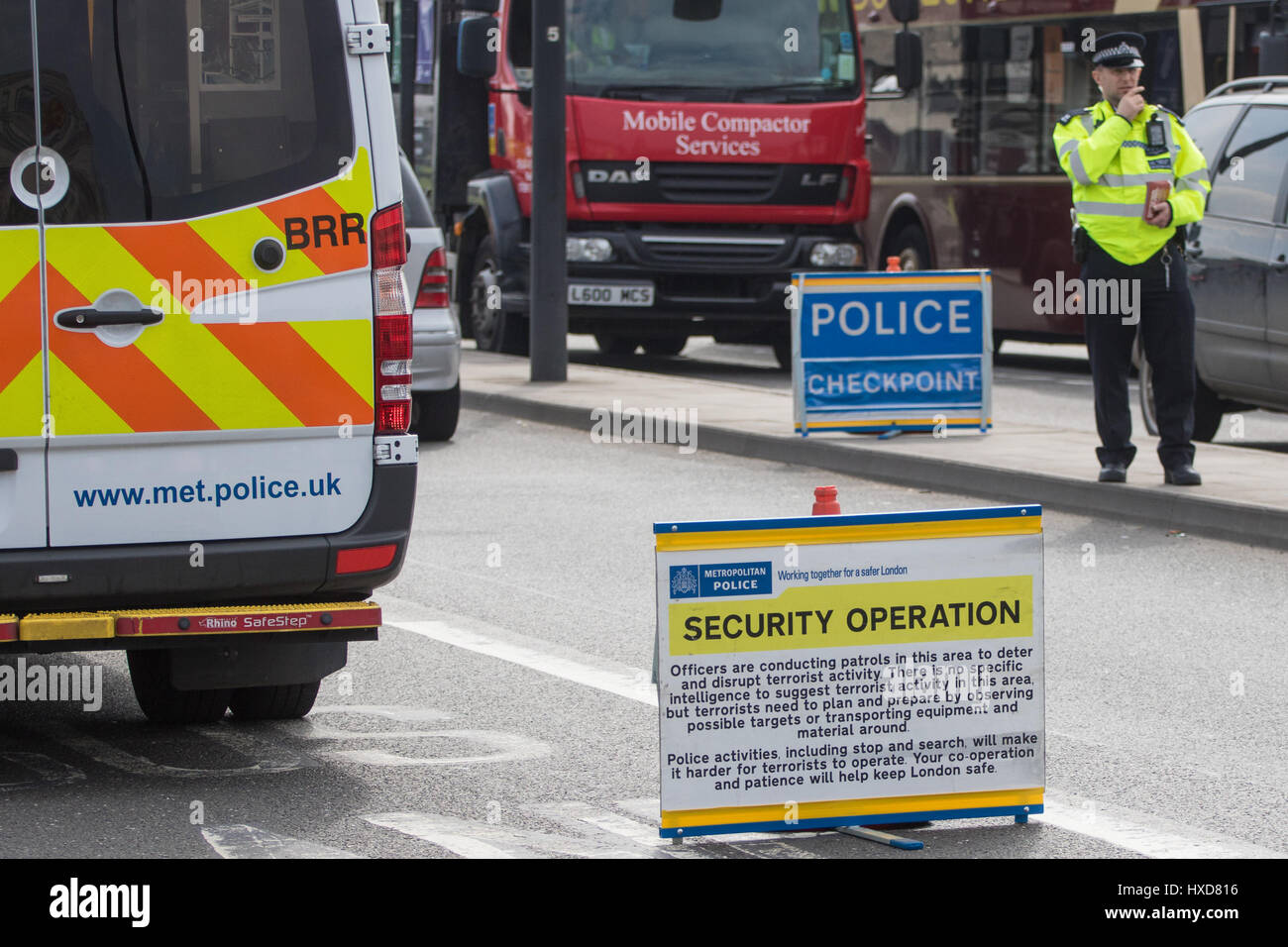 Police checkpoint hires stock photography and images Alamy