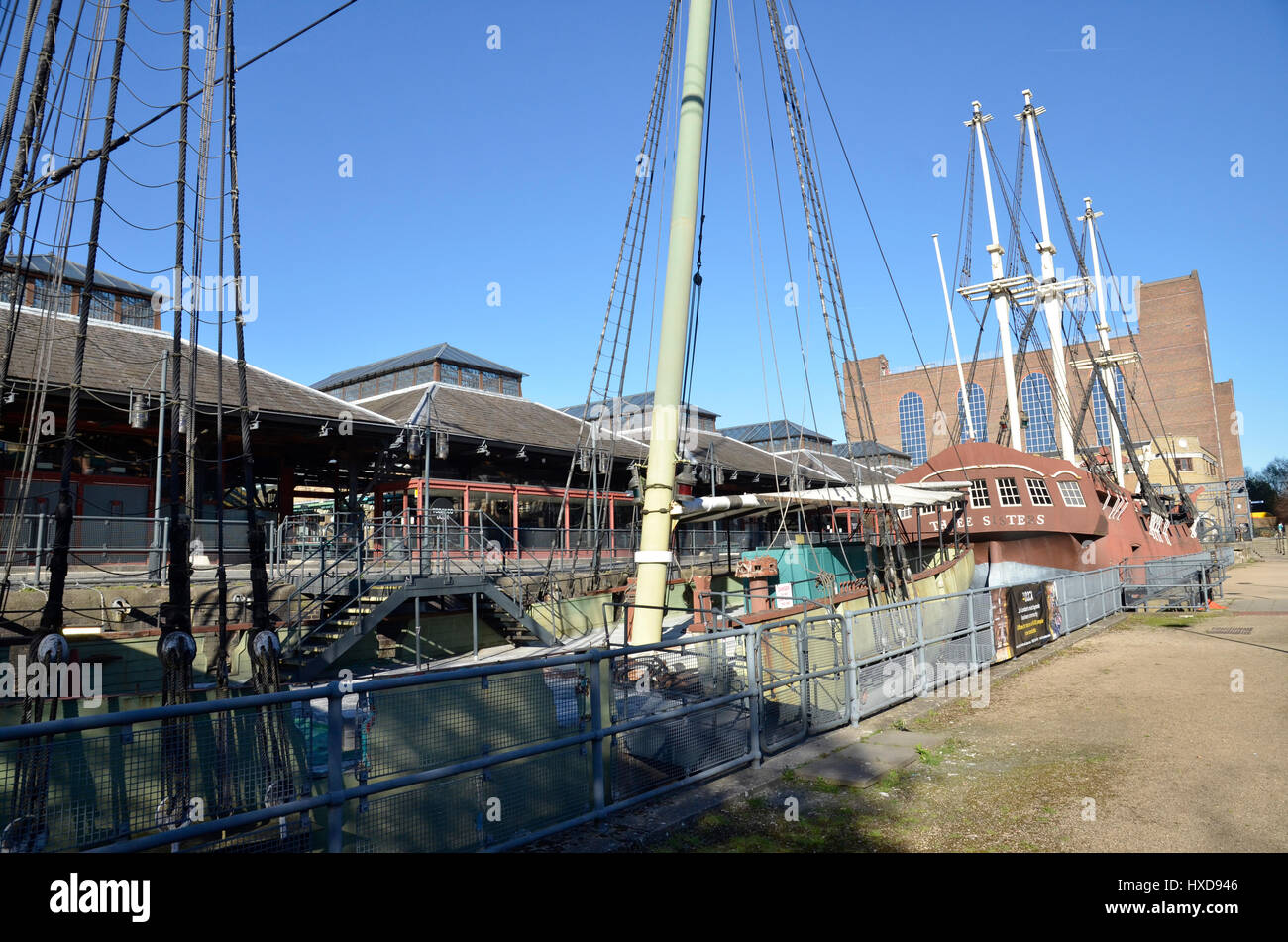 Tobacco dock hires stock photography and images Alamy