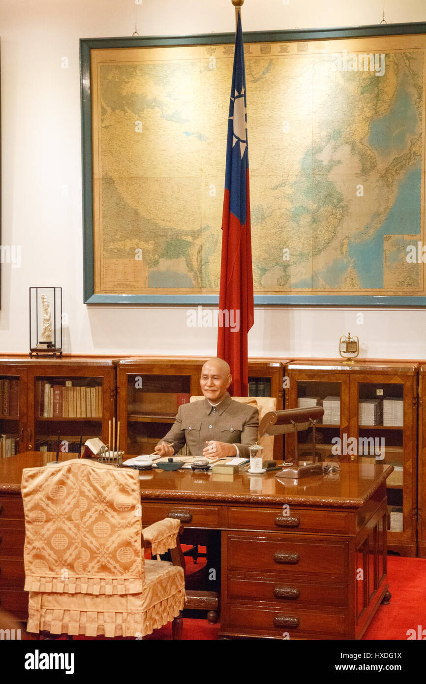 [Editorial Use Only] TAIWAN, TAIPEI CITY: Wax sculpture of President Chiang Kai-shek in his recreated office Stock Photo