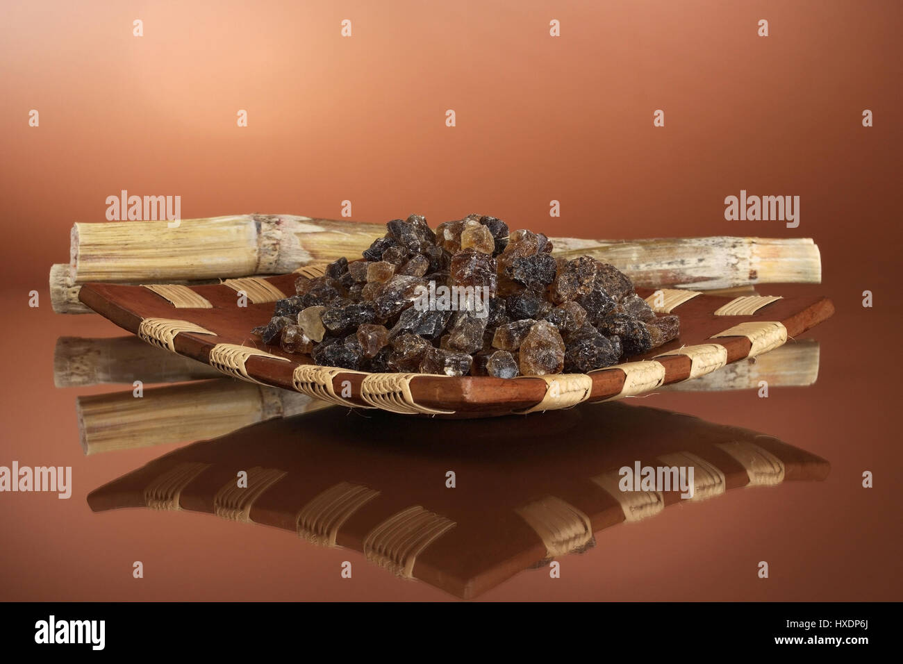 Bowl with rock candy, Schale mit Kandis Stock Photo - Alamy