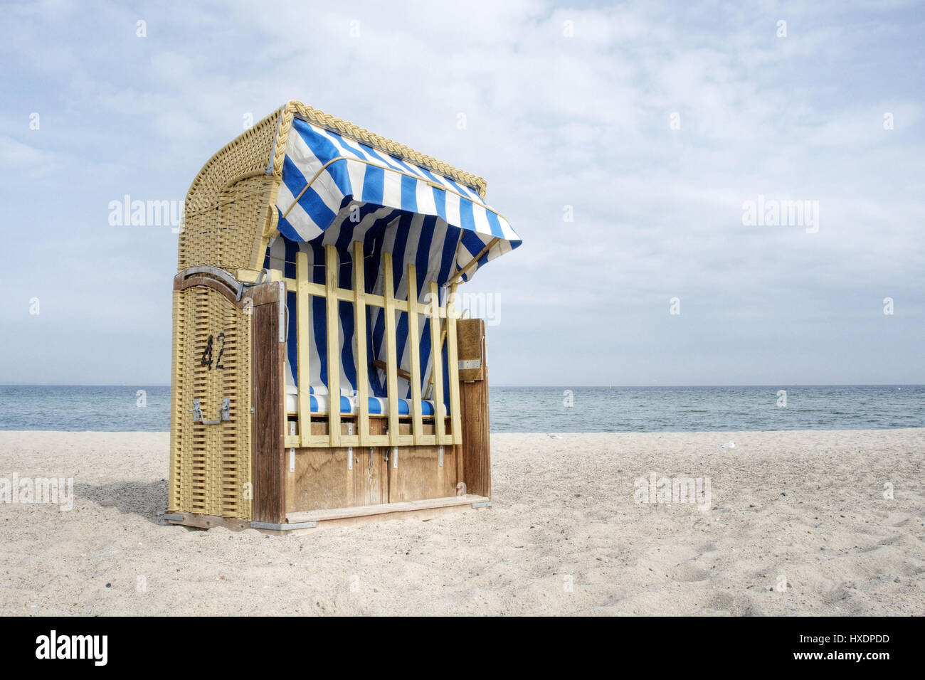 Strandkorb an der ostsee hires stock photography and images Alamy