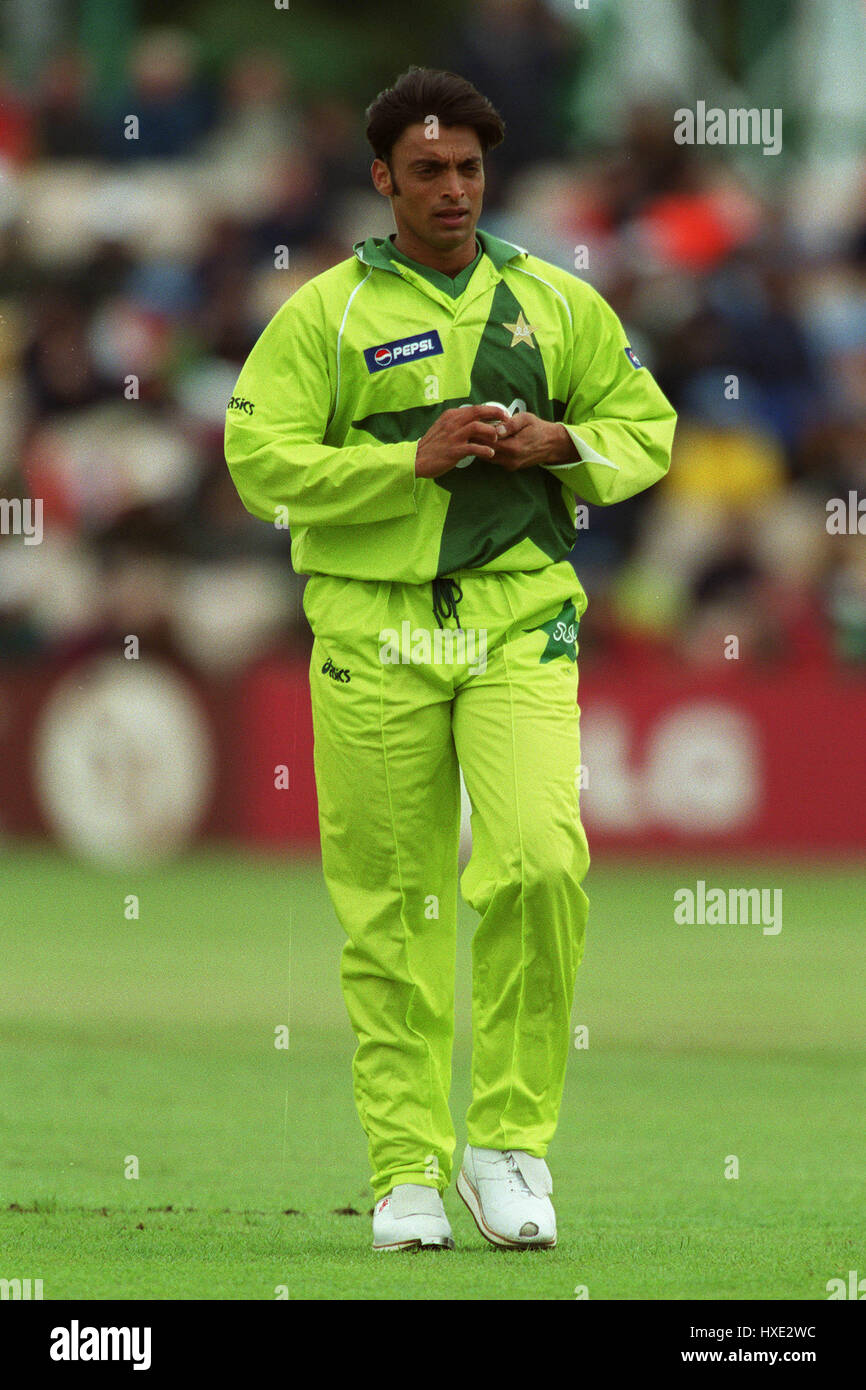 Shoaib Akhtar Shoaib akhtar hi-res stock photography and images - Alamy