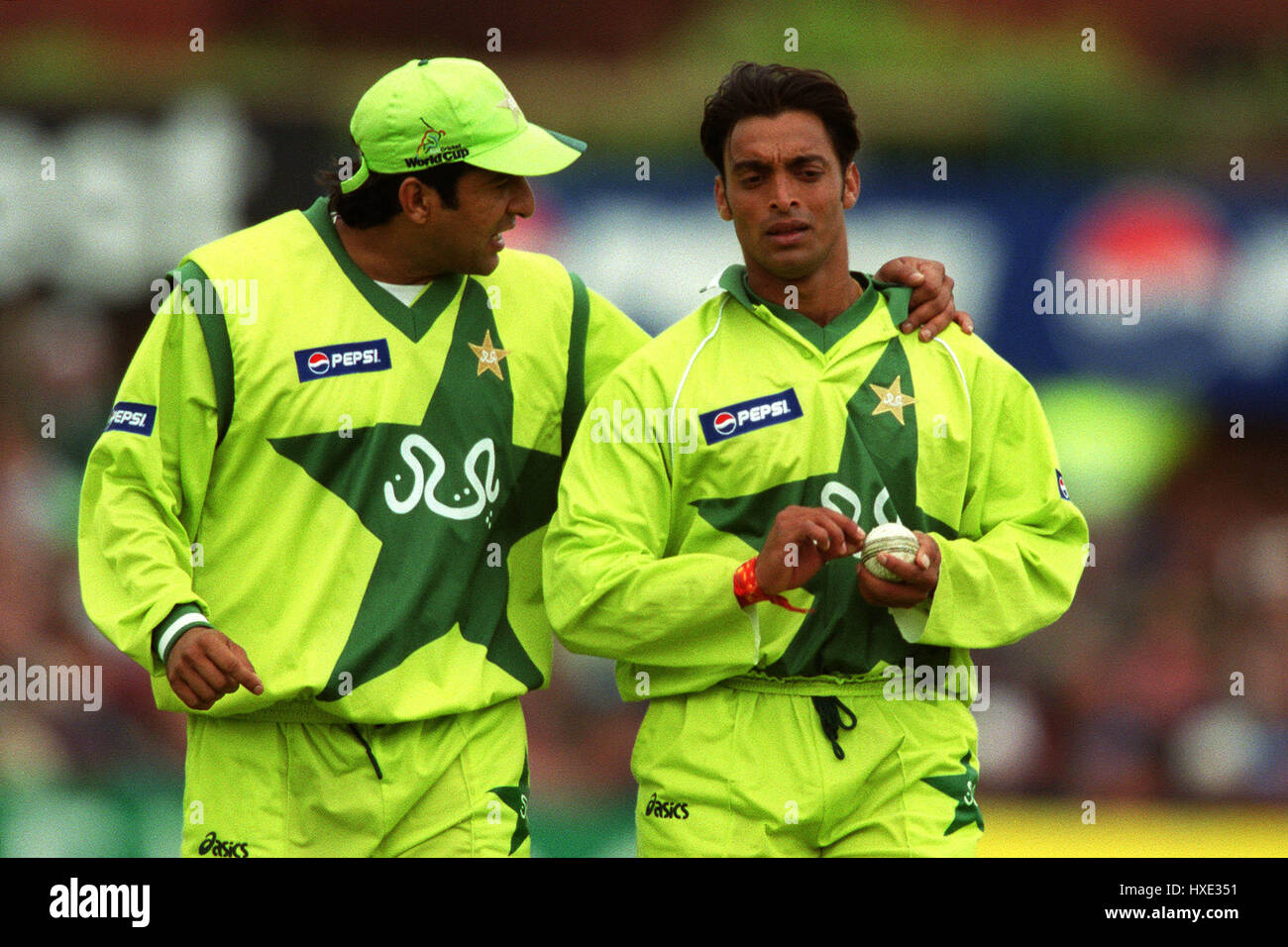 WASIM AKRAM & SHOAIB AKHTAR AUSTRALIA V PAKISTAN 23 May 1999 Stock Photo