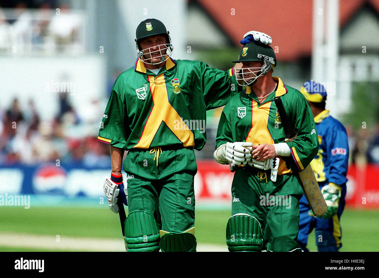 ALLAN DONALD & LANCE KLUSENER SOUTH AFRICA V SRI LANKA 19 May 1999 Stock Photo