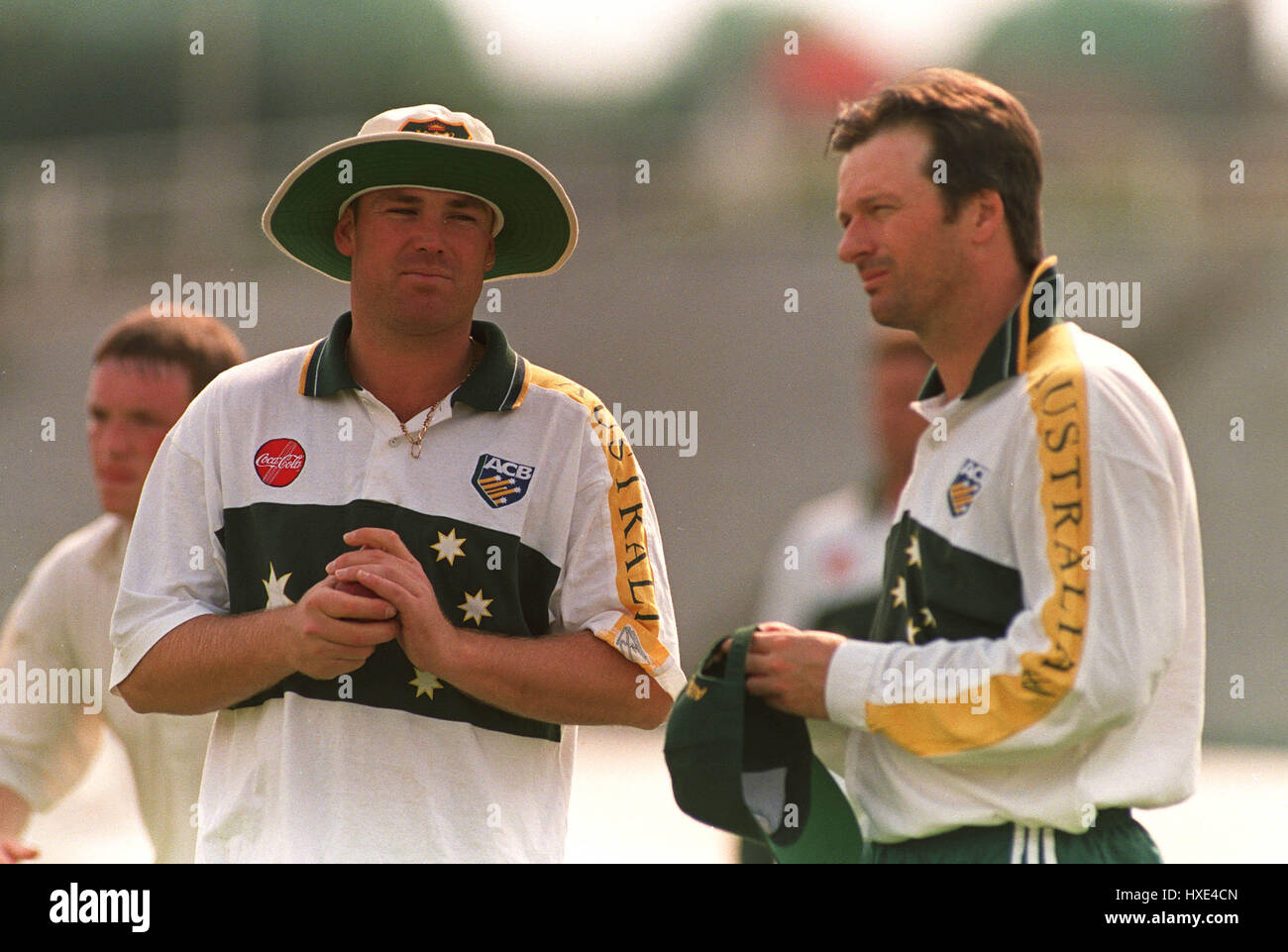 SHANE WARNE & STEVE WAUGH AUSTRALIA 20 November 1997 Stock Photo