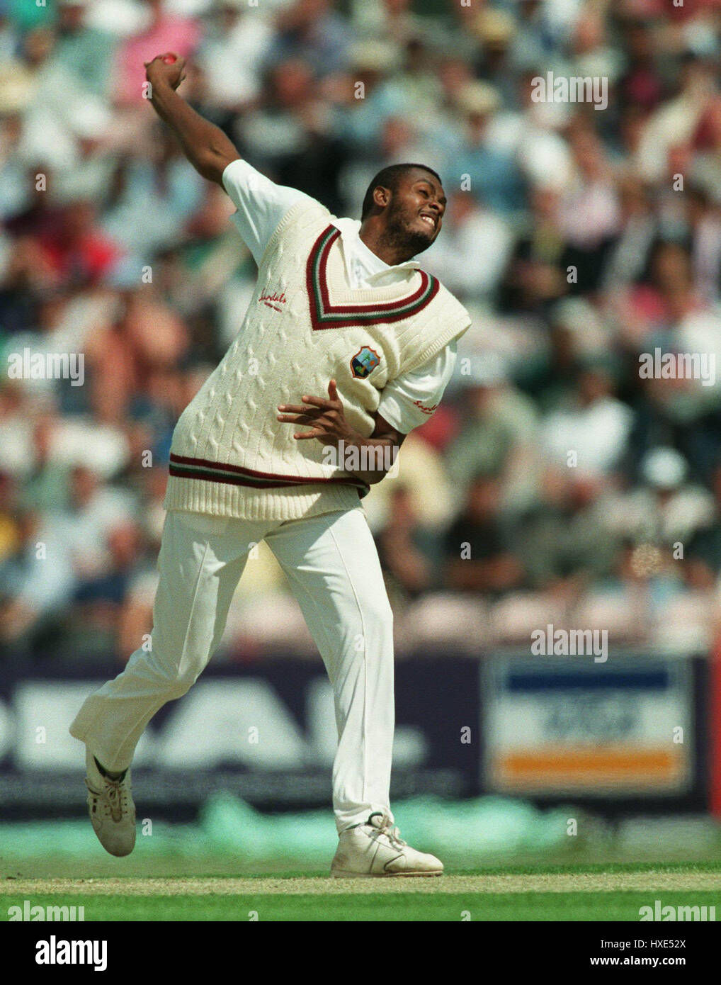 COURTNEY WALSH WEST INDIES 31 May 1995 Stock Photo Alamy