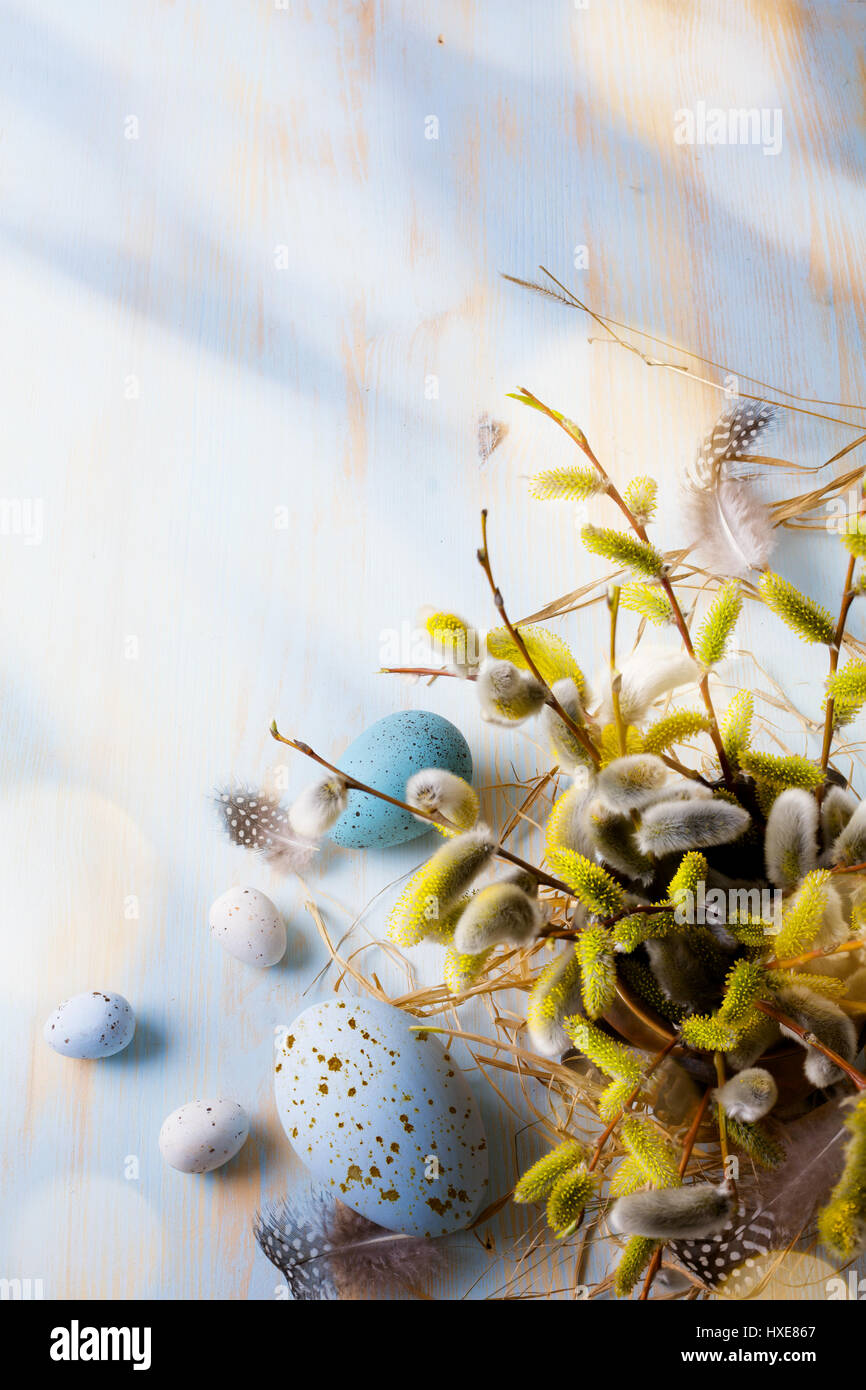 Easter background with Easter eggs and spring flowers Stock Photo - Alamy