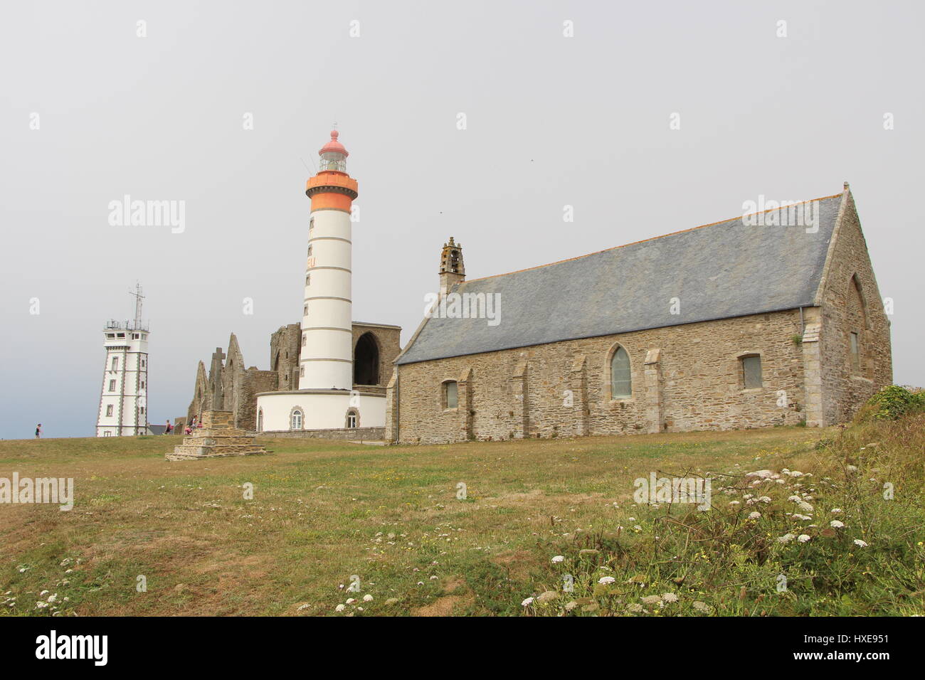 Lighthouse and abbey of Pointe Saint Mathieu Stock Photo - Alamy