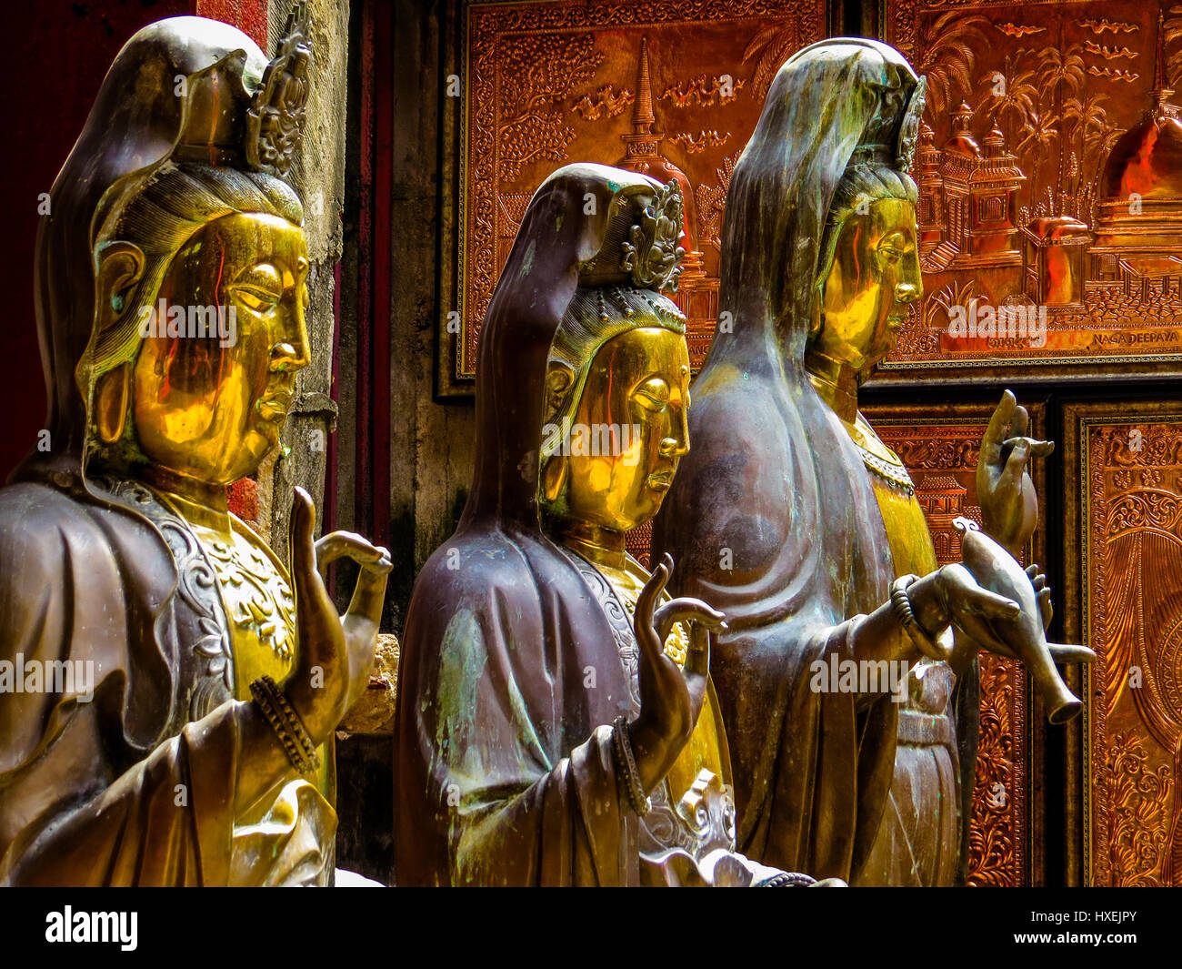 Statues in Gangaramaya Buddhist Temple in Colombo, Sri Lanka Stock Photo