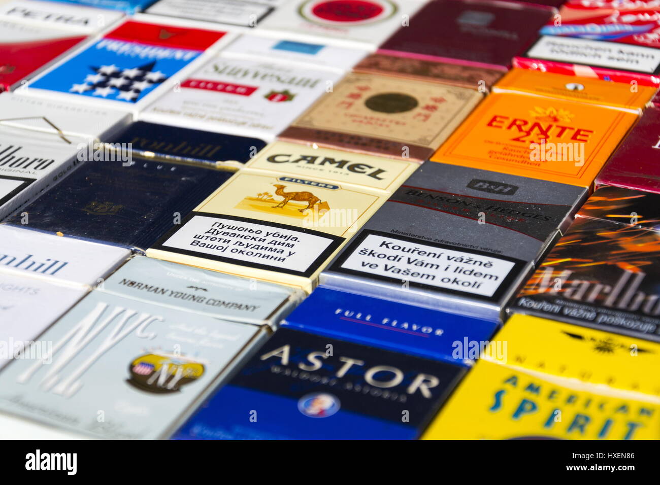 Lucky strike filter cigarette tobacco High Resolution Stock Photography and Images Alamy