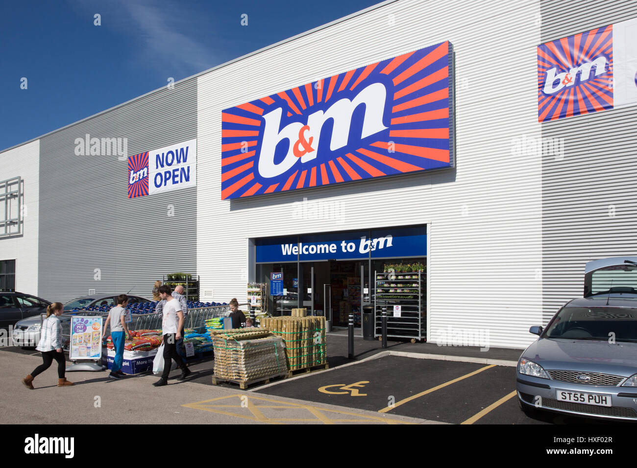 B&M, Pallion Retail Park, Sunderland Stock Photo Alamy