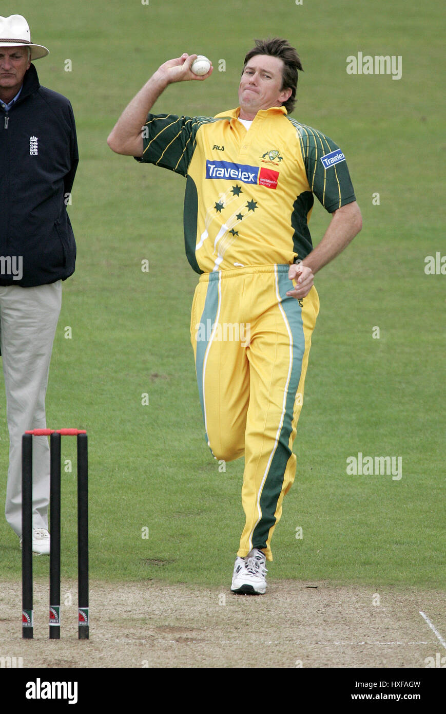 Glenn mcgrath bowling hi-res stock photography and images - Alamy Glenn mcgrath bowling hi-res stock photography and images - Alamy
