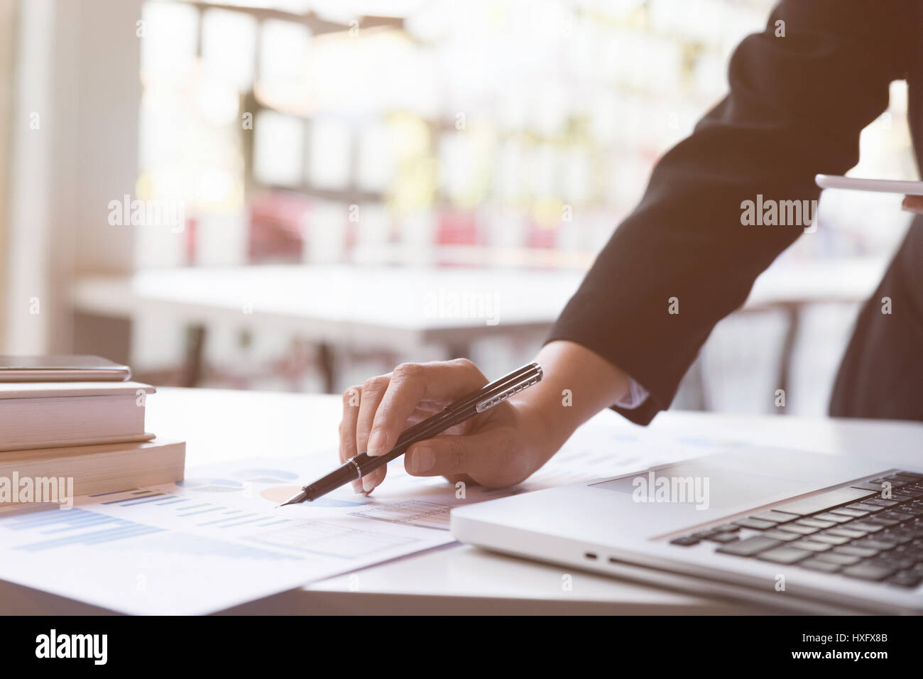 Summary hi-res stock photography and images - Alamy