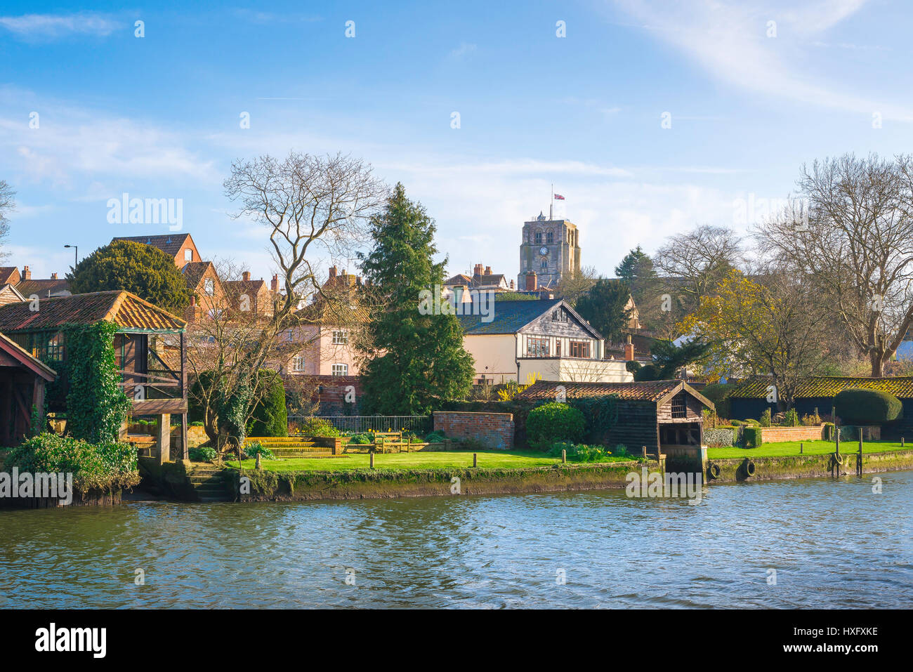 Riverside town houses hi-res stock photography and images - Alamy