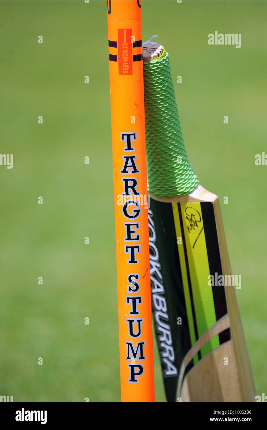 Cricket ireland hires stock photography and images Alamy