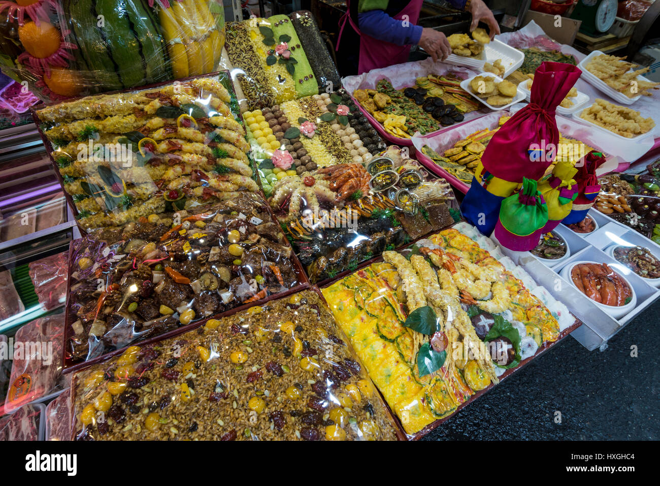 Shop selling ceremonial food for special occasions Gukje Market, aka International Market, Busan, South Korea Stock Photo