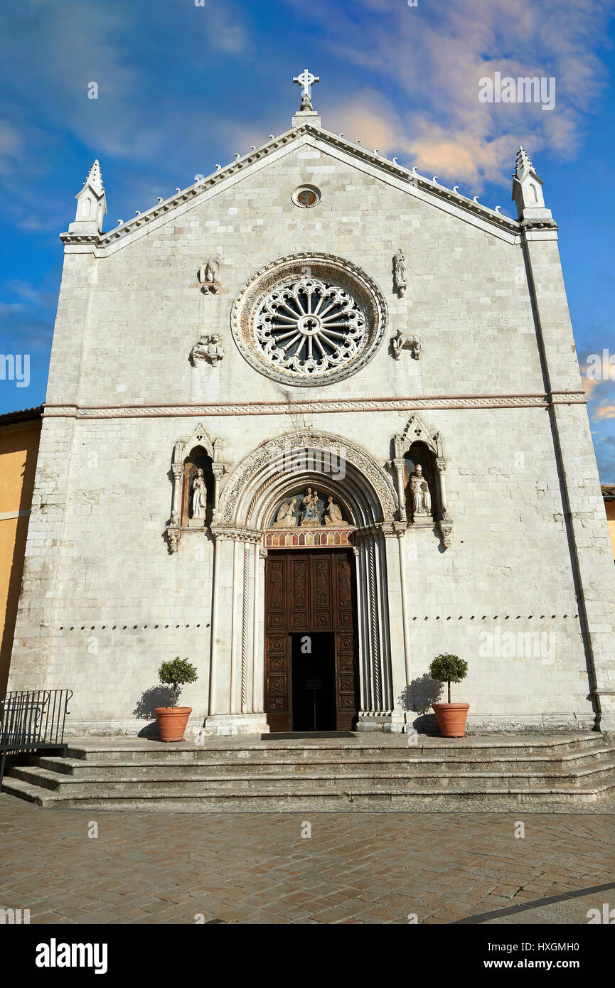 The Gothic facade of the church of St. Benedict, before the 2106 earthquake, Piazza San Benedetto, Norcia, Umbria, Italy Stock Photo
