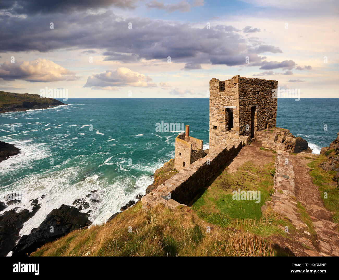 Ruined engine houses of Botallack Tin Mine, Near St Agnes, Cornwall Stock Photo