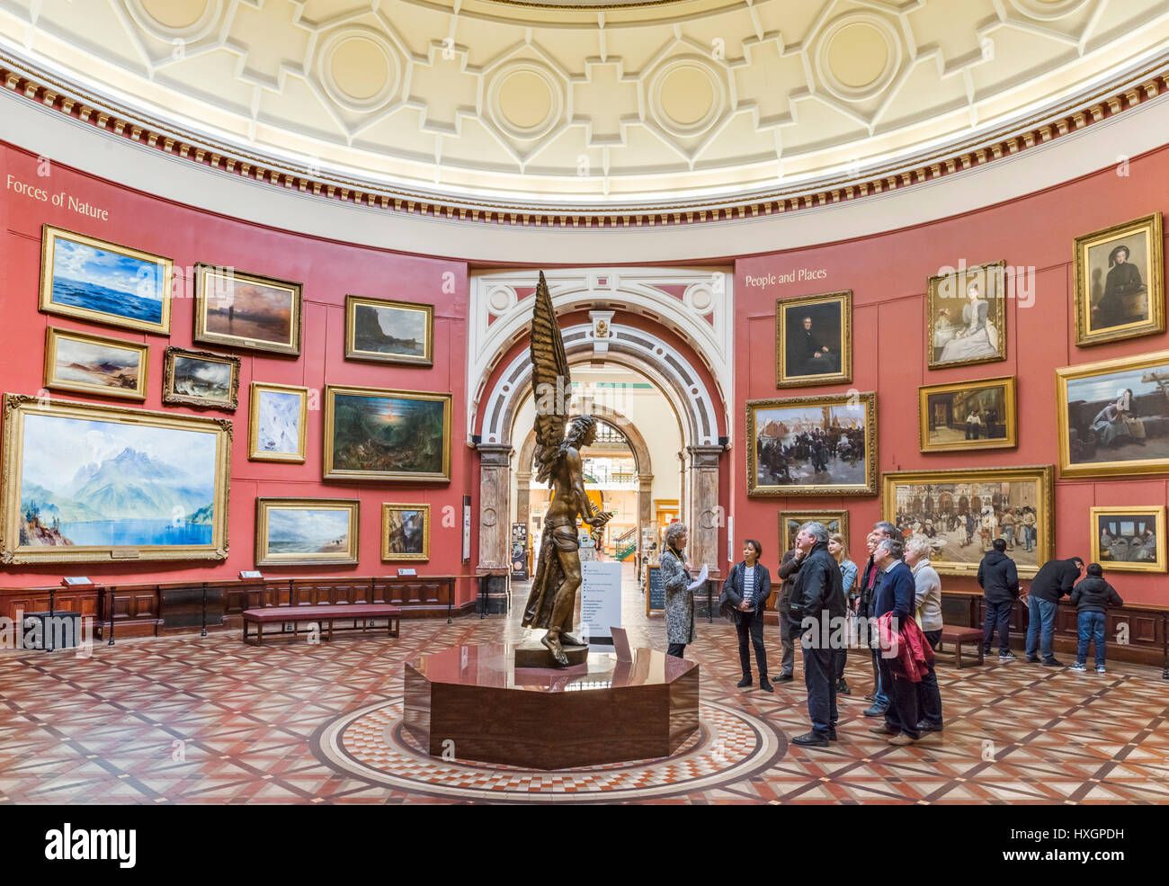 Birmingham museum and art gallery interior hi-res stock photography and ...
