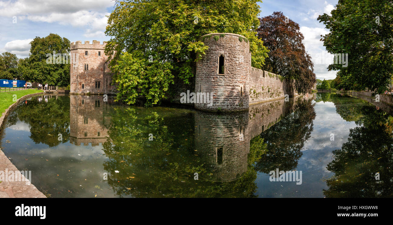 Bishop's Palace and moat in the City of Wells Somerset UK Stock Photo