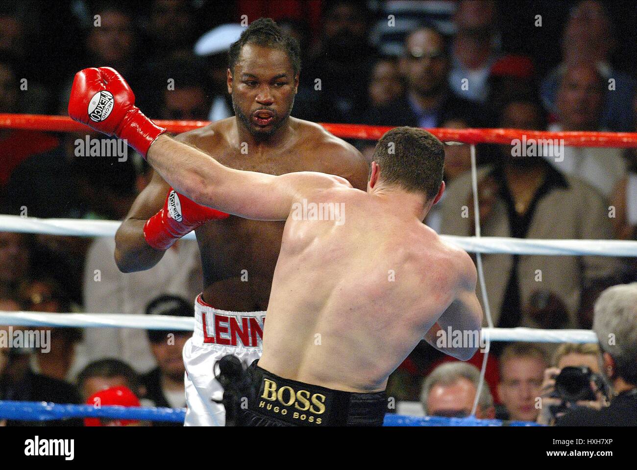 LENNOX LEWIS VITALI KLITSCHKO LEWIS V KLITSCHKO STAPLES CENTRE LOS ...