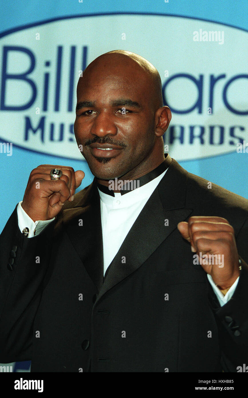 EVANDER HOLYFIELD WORLD HEAVYWEIGHT CHAMPION 06 January 1998 Stock Photo Alamy