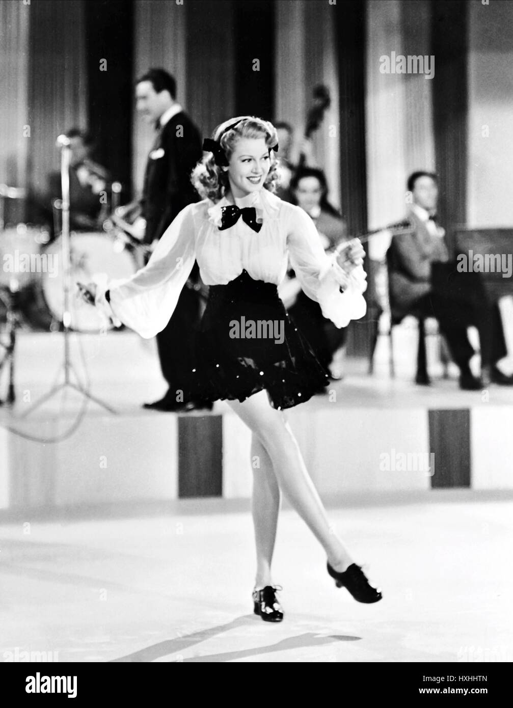 LANA TURNER DANCING CO-ED (1939 Stock Photo - Alamy